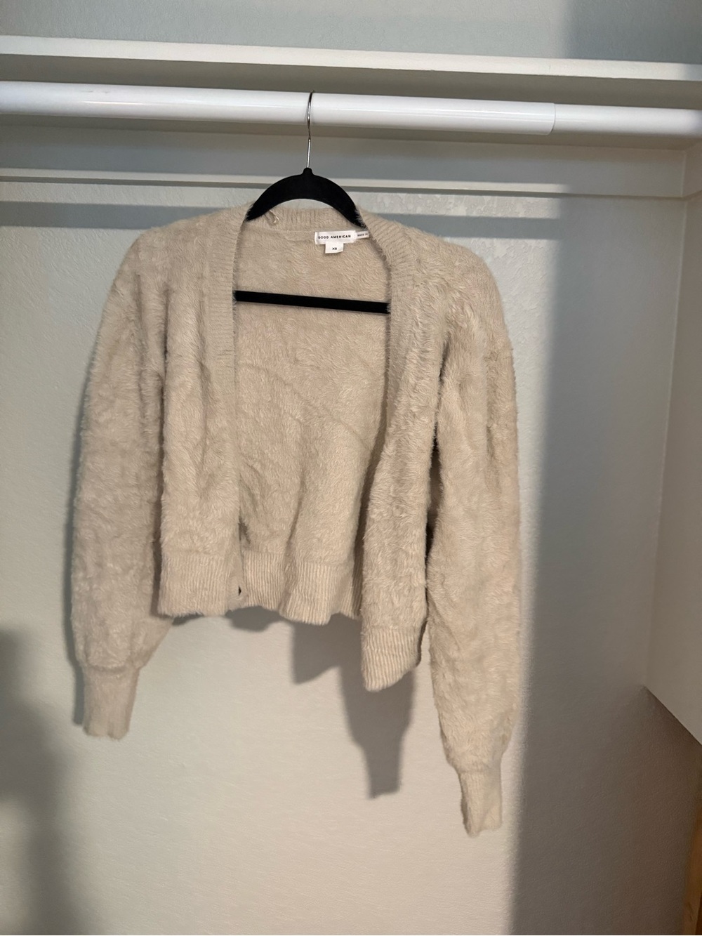 Good American Cream Fuzzy Open-Front Cropped Cardigan